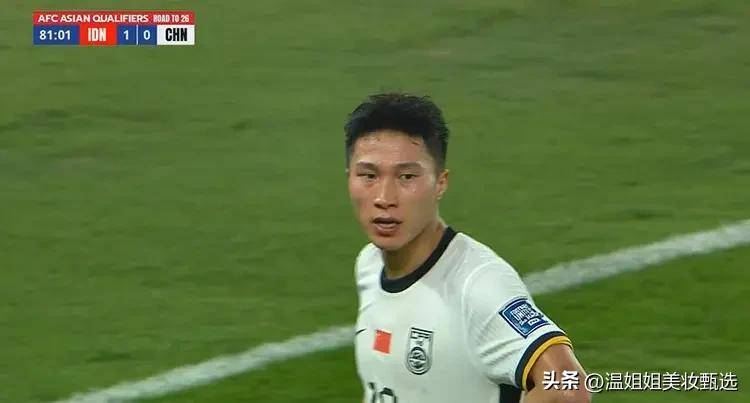 关于蒙特雷球迷现场助威，激发球队夺冠斗志的信息