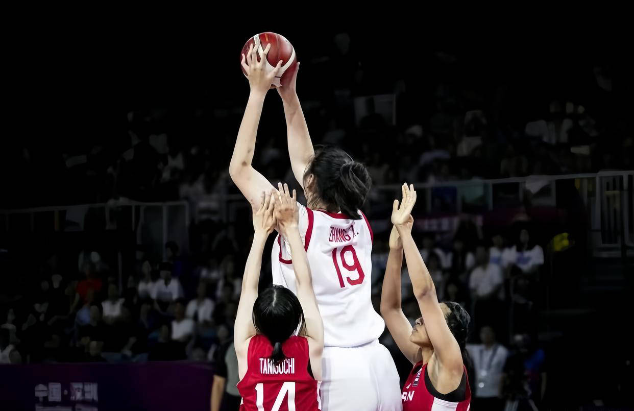 中国女篮打出历史性高度，日本女篮打出世界级空切