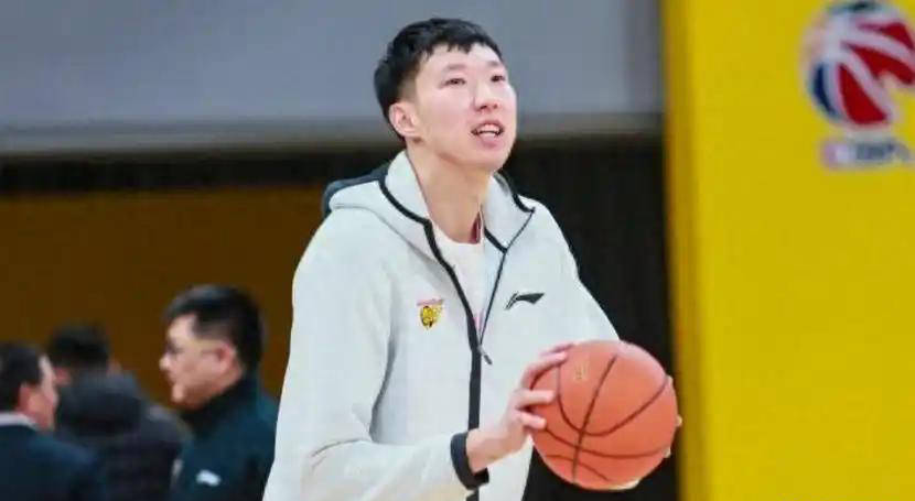 关于周琦31分曾凡博28+10首钢大胜福建广东胜广州的信息
